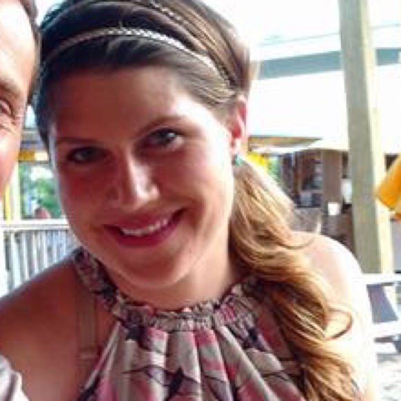 Meet your Posher, Jessica - Picture 1 of 1